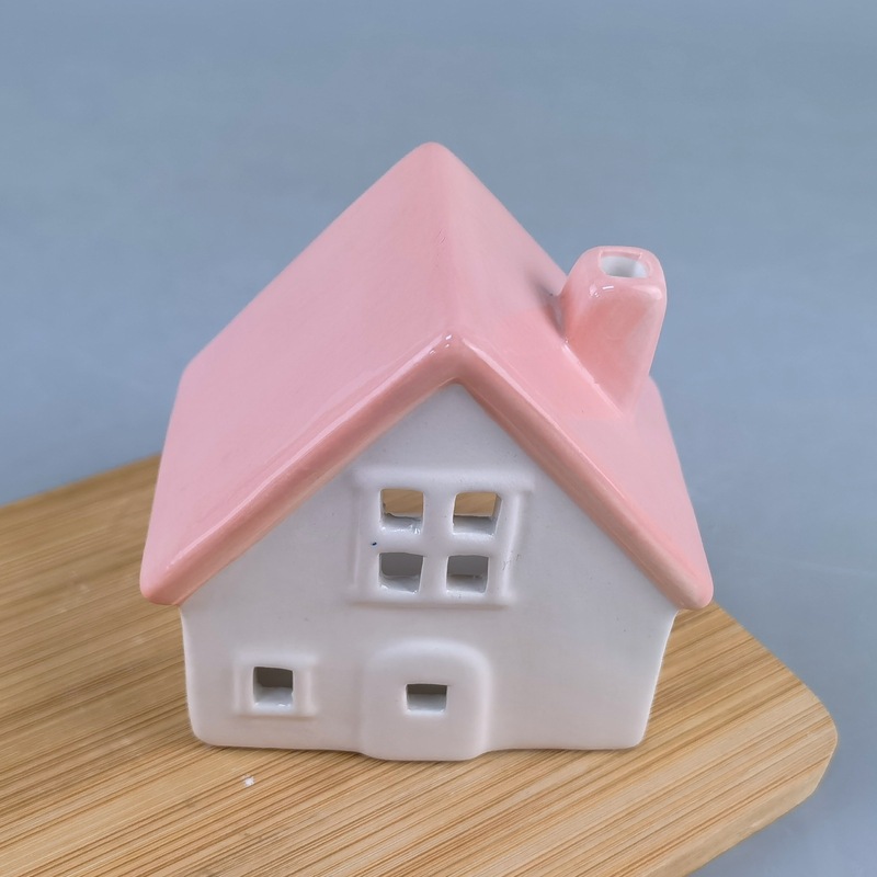 Cerámica europea y americana cuidadosamente seleccionada, decoración del hogar navideño, decoración creativa, venta al por mayor transfronteriza, casa hueca LED