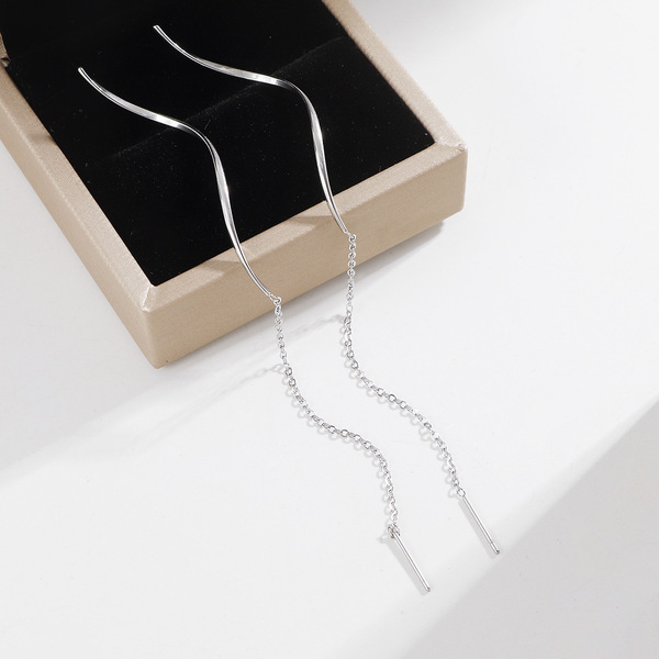 Fresh wavy elegant cute earrings stainless steel