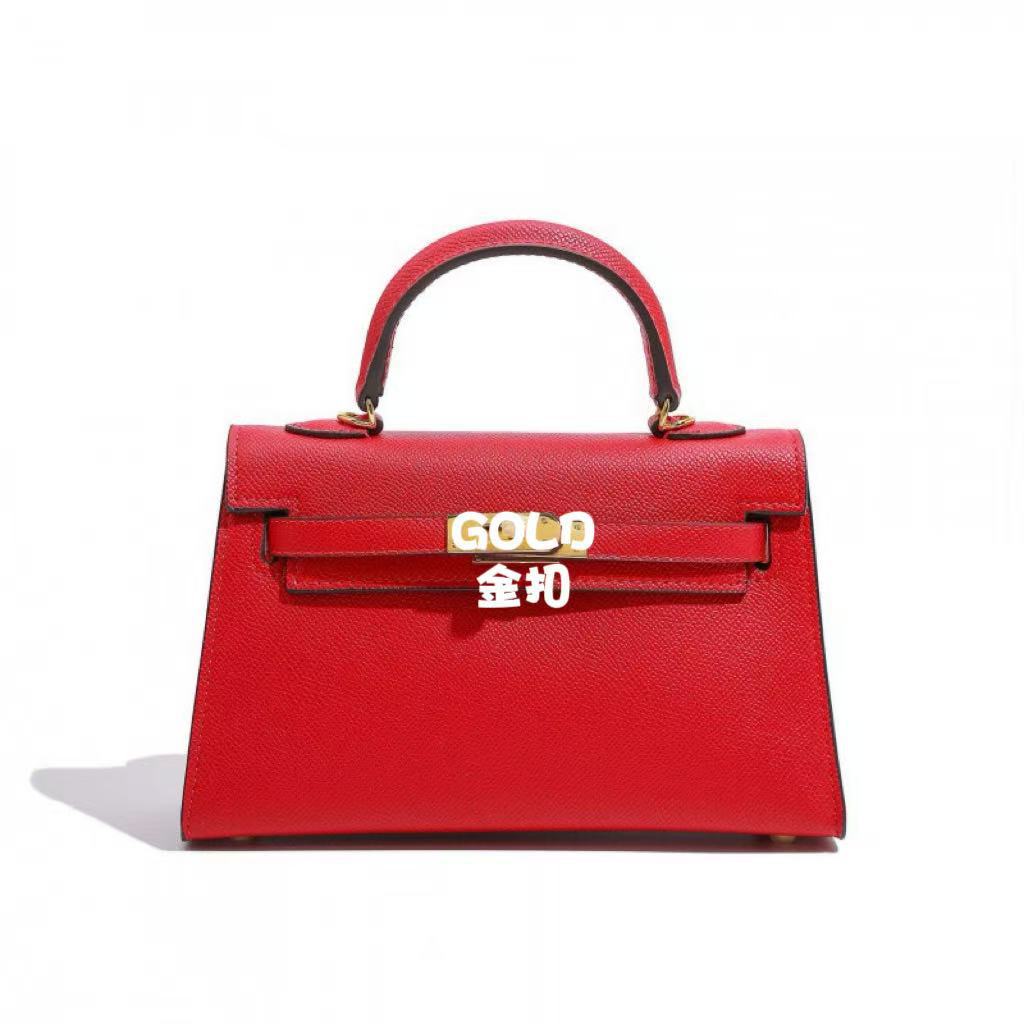 Hebilla grande de oro rojo. / 22x7x14