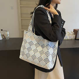 单肩包简约大容量单肩包学生外出时尚条纹水桶包上班通勤托特包批
