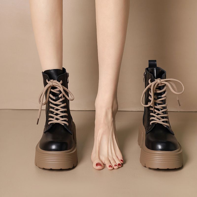 マーティンブーツ女2023秋冬の新型英倫風ショートブーツ春秋は厚い底の太さと滑り止めの格好いい女性ブーツを高くします。