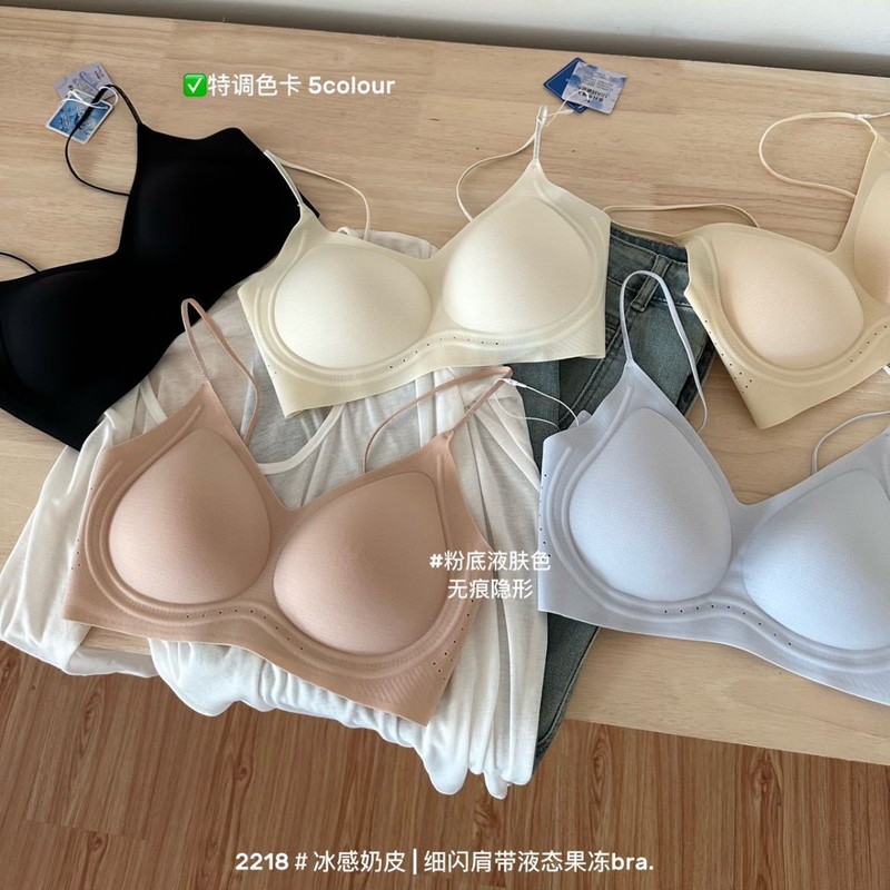 夏の氷のようなミルク液体ゼリー下着女性の新しい超薄型クールスパゲッティストラップ小さな胸プッシュアップシームレスブラジャー|undefined