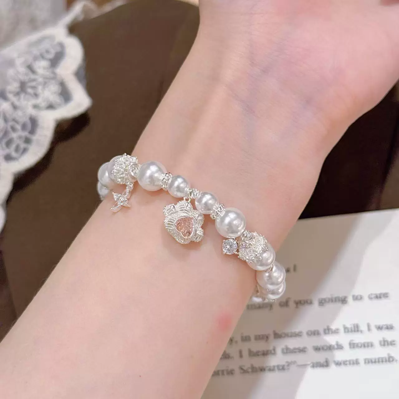 小猫爪爱心珍珠手链轻奢高级感甜美可爱手饰精致出游百搭时尚手链