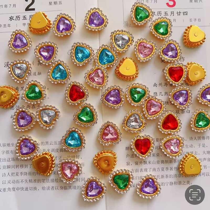 Cross-border new 16mm heart gold bottom DIY hand sewing claw drill clothing accessories love super flash disc drill buckle wholesale