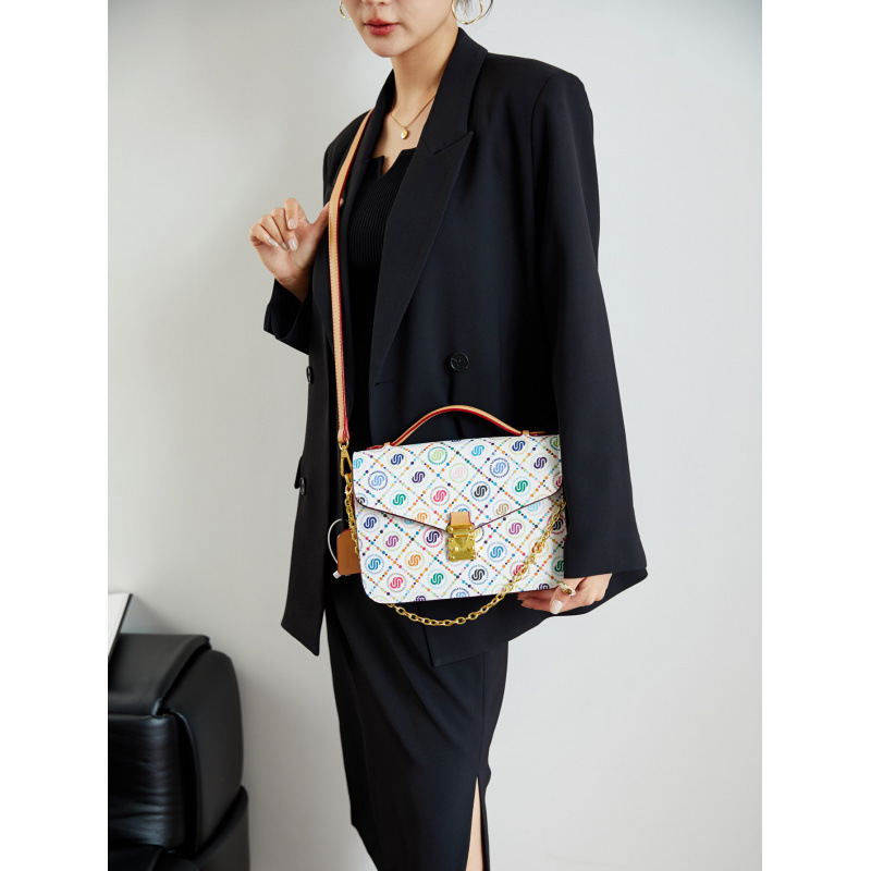 邮差斜挎包新款多巴胺彩色小方包L家 洋气女士包包百搭印花单肩包