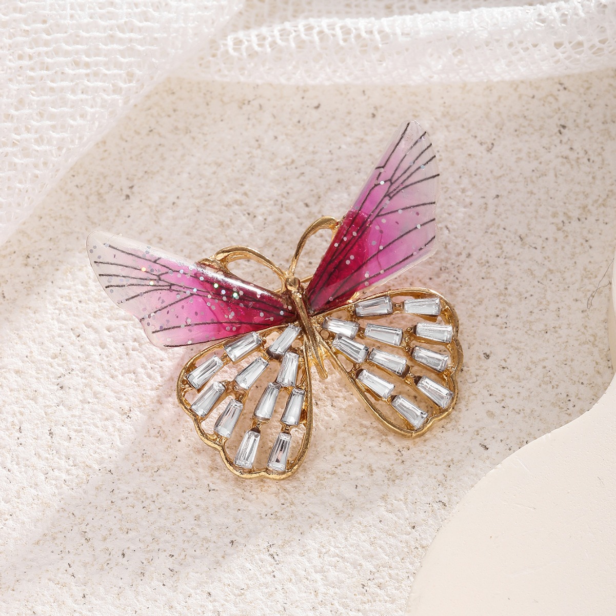 Sophisticated brooch