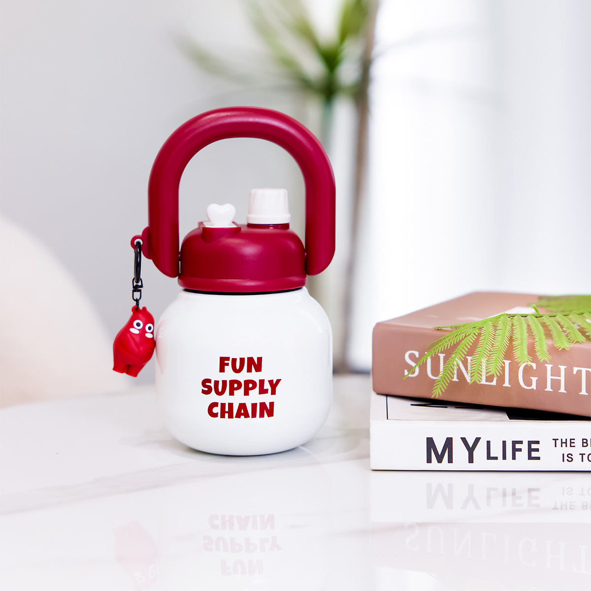 Red famosa nueva taza de aislamiento térmico 316 acero inoxidable doble taza de agua de alta capacidad de alta visualización taza de agua al por mayor personalizada