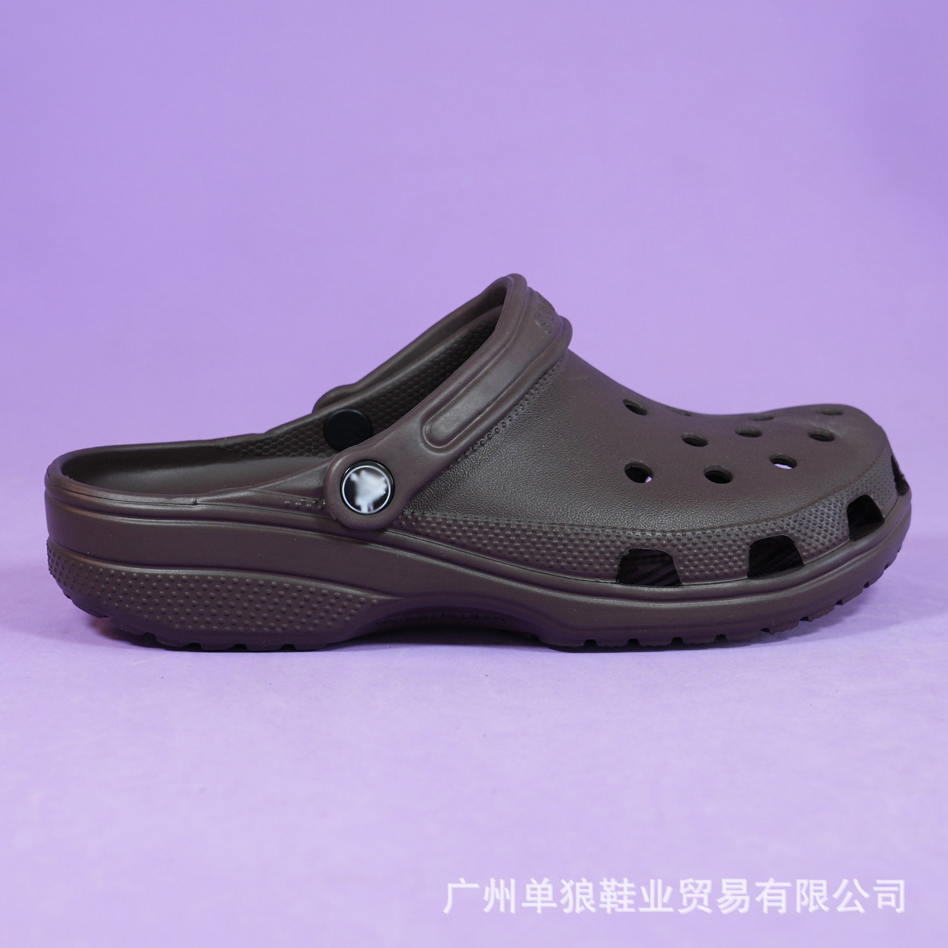 Estrellas etiquetadas de verano EVA zapatos de agujero casuales antideslizantes para mujeres zapatillas antiodorantes para parejas al aire libre sandalias