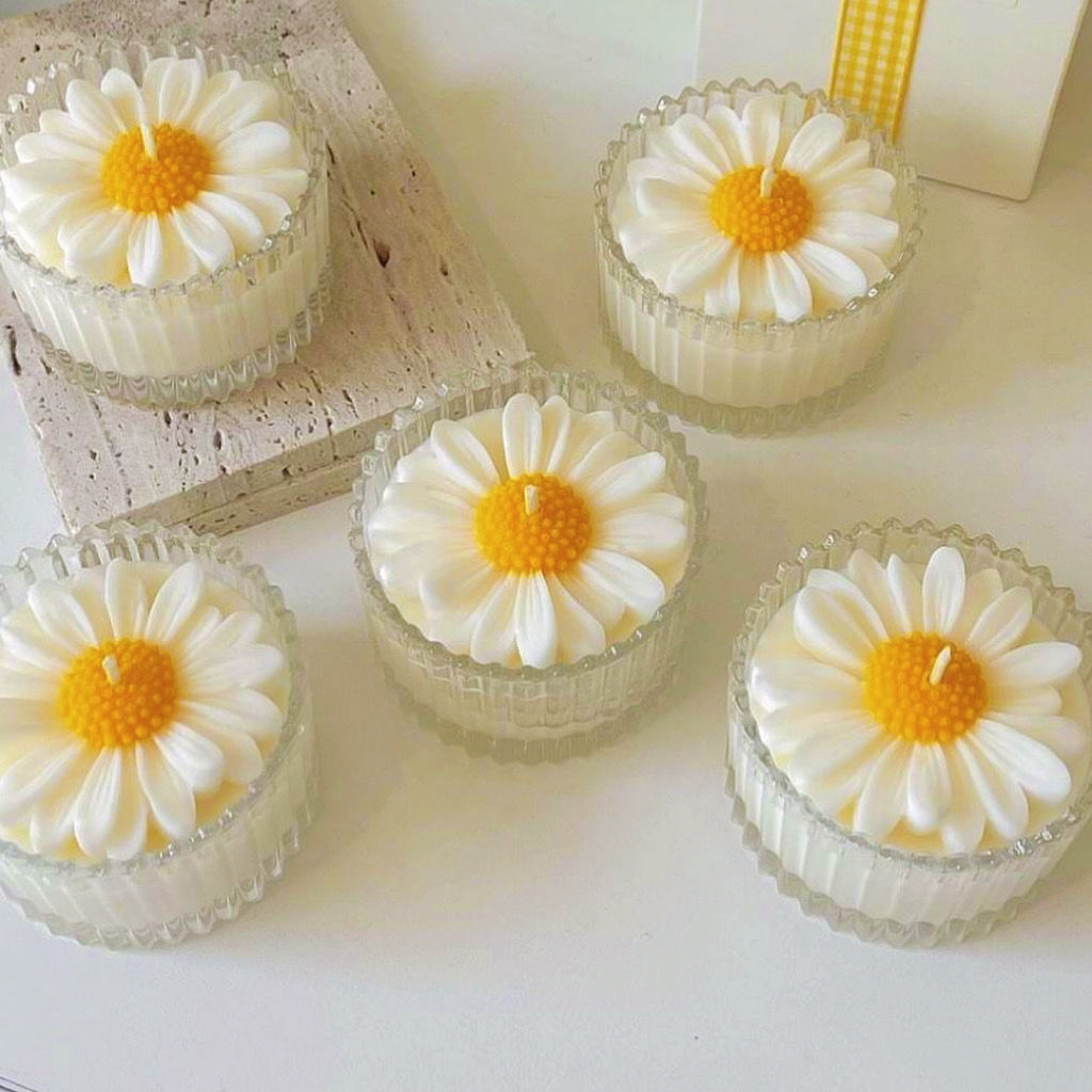 Bougie parfumée Daisy Ins, cadeau d'anniversaire haut de gamme pour une chambre fraîche et élégante_voghion.com