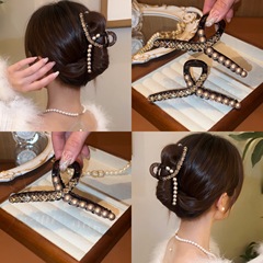 大型のエレガントなアクリルグリッパー、軽くて豪華な女性用のハイエンドヘアピン、後頭部のファッショナブルなヘアピン、多用途のサメクリップ