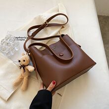 �r�����С����Ů2025�¿�W�t�μ�Ҹ�°���б���ˮͰ��