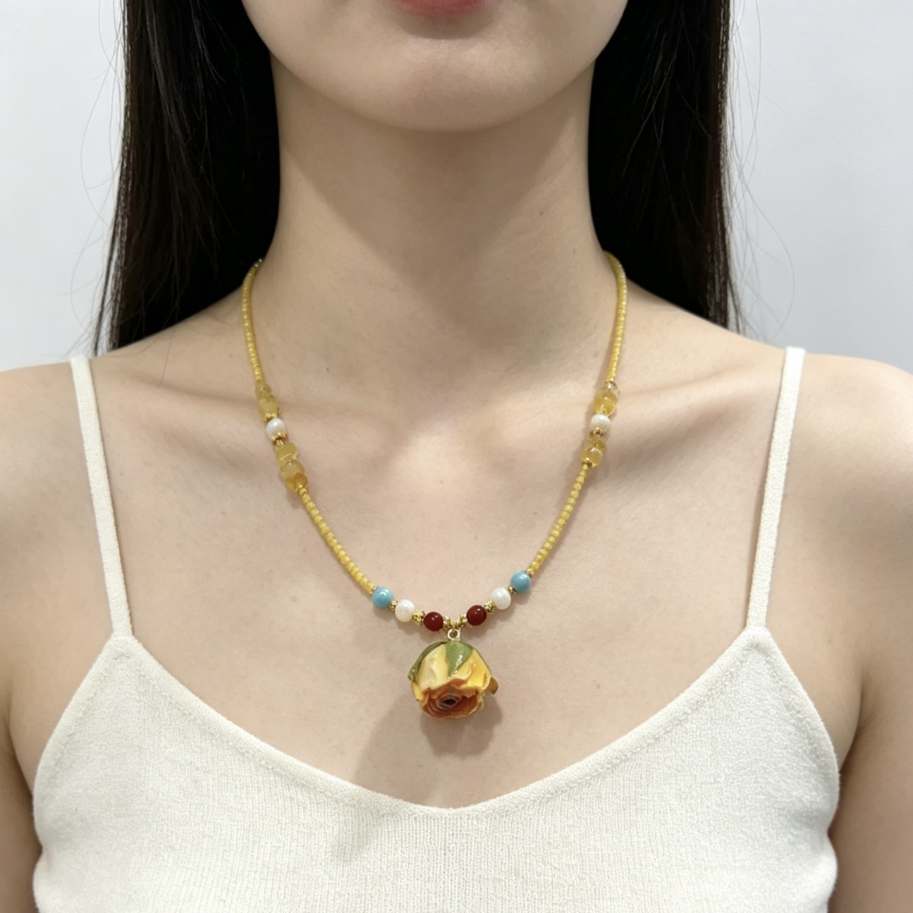 Böhmische Perlenkette Mit Blumenanhänger Und Rotem Herz_voghion.com