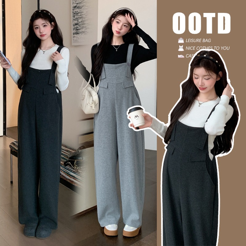 Real shot~ New autumn and winter Korean style versatile loose slimming maternity overalls wide-leg pants + wool sweater