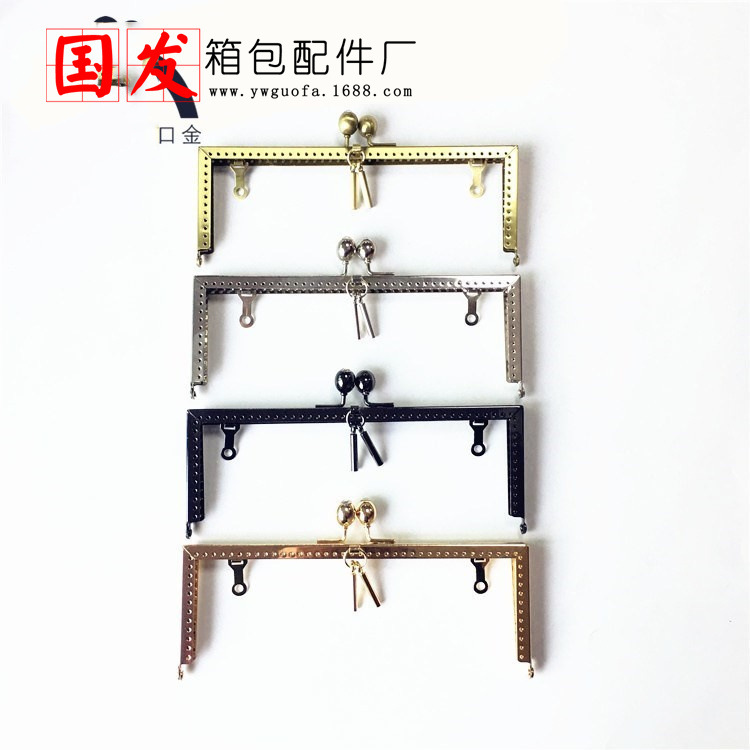 In stock: 20CM cuadrado brillante broca oro creativo pequeño colgante bolsa bolsa hebilla bolsa