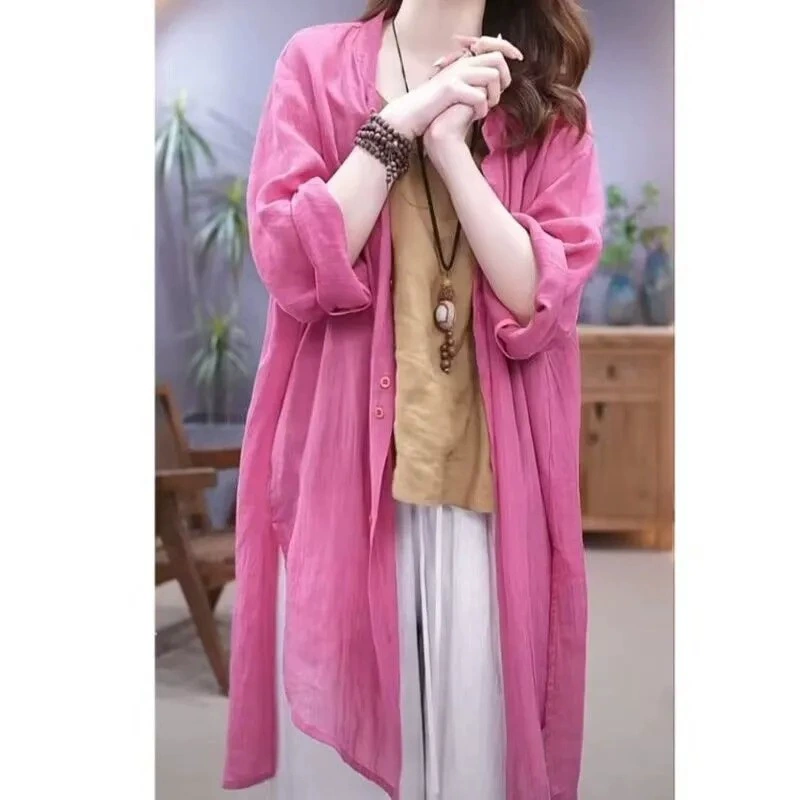 Художественная ретро-рубашка для женщин, средней длины, закрывающая бедра, модный стиль для весны, лета и осени 2024, стильный тренчкот.