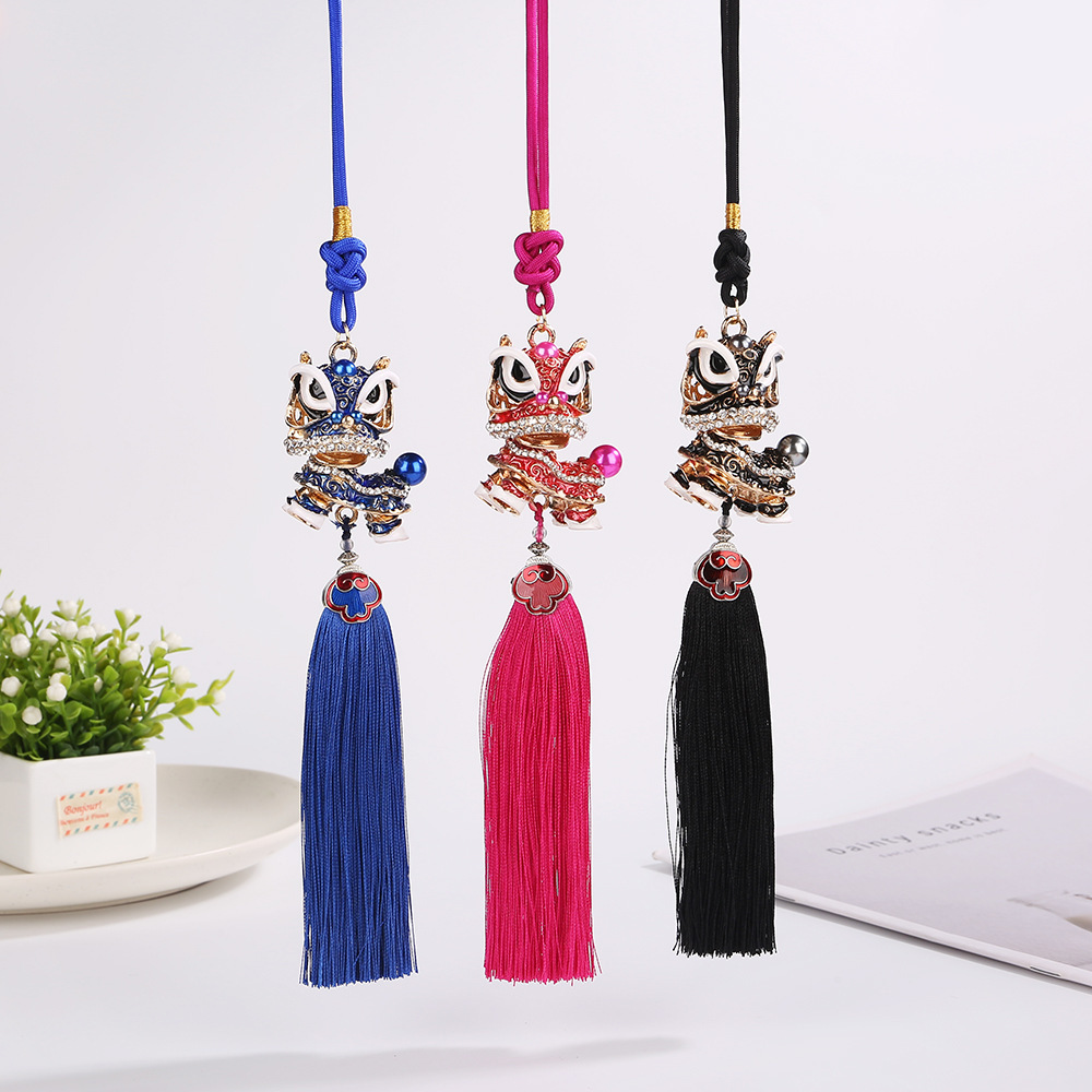 Little Deng Little Deng Chinesischer Knoten Auto-Innendekoration Glücksbringer Tanzanhänger Friedensamulett Hängeseil Quaste Kleiner Löwe_voghion.com