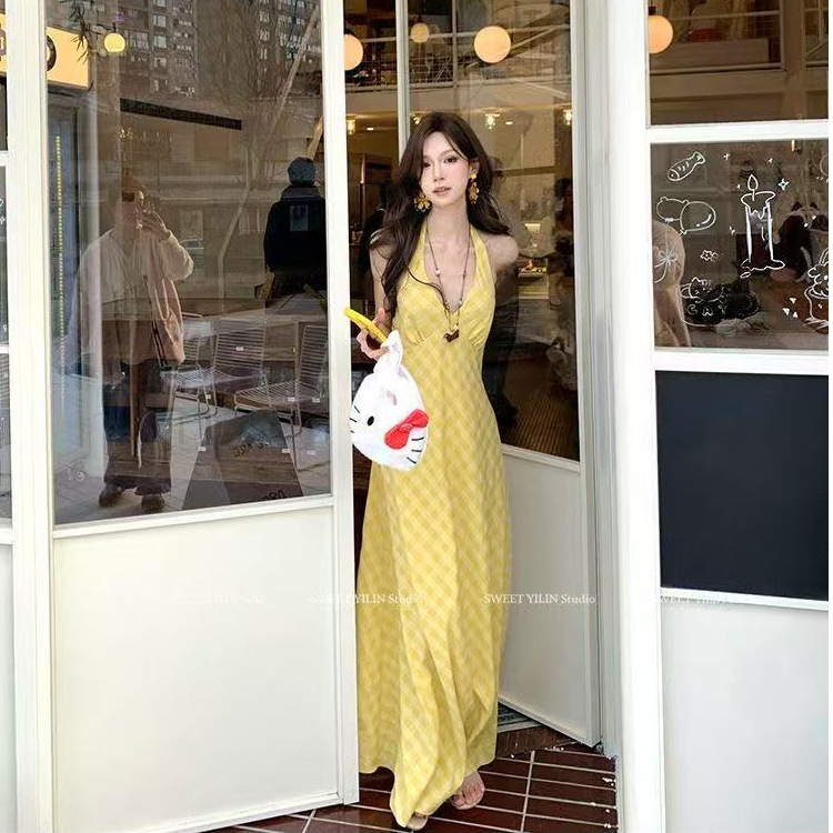 Romantic French-Style V-Neck Halter Dress for Women, 2026 Summer New Design, Niche Gentle Vacation Style Long Dress