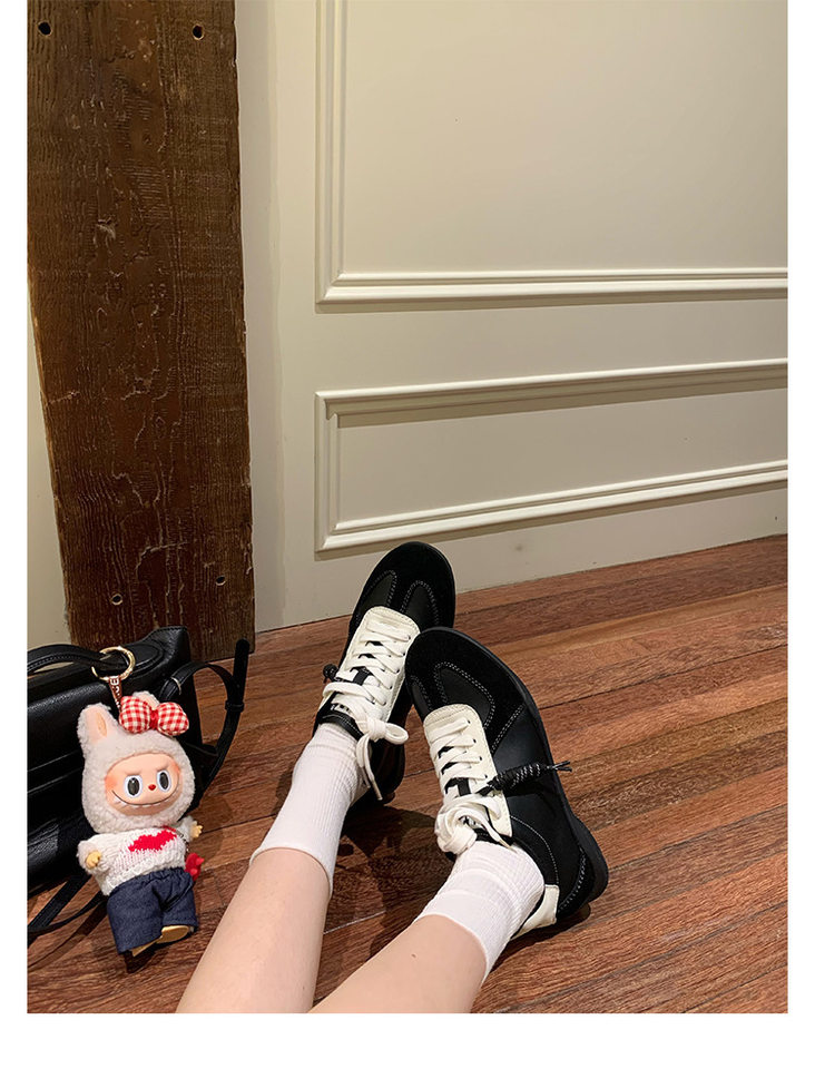 Giày sneaker nữ da bò phối màu mũi tròn dây buộc tăng chiều cao — Màu trắng nhạt, màu sô cô la, màu vàng, màu đen chi tiết 46