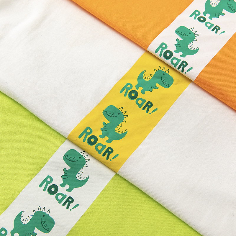 Betop ropa infantil transfronteriza al por mayor verano nuevo estilo niños camiseta de manga corta dibujos animados dinosaurio estampado delantero y trasero manga de hombro caído