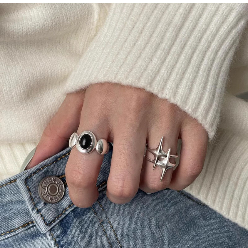 Minimalist Open Star Ring For Women Black Designer Ring Elegant_voghion.com