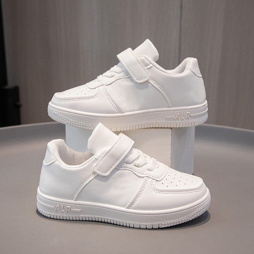 Big Benxiong children's sneakers, autumn new skate shoes, girls 'shoes, boys' small white shoes, soft sole running shoes