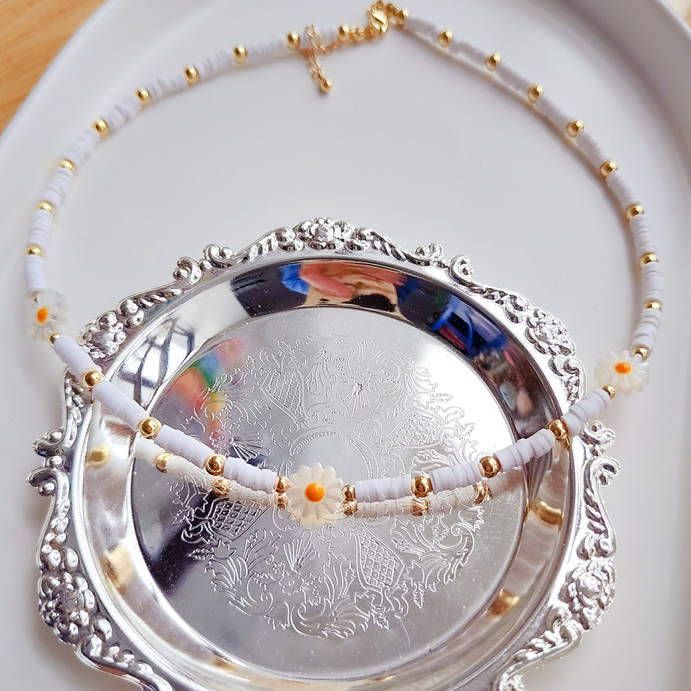 12g Weight Pendant Necklace Classification 1 Piece Quantity Daily Occasion Natural Freshwater Pearl, soft clay Material Heart Shape Pattern Women'S Gender Beaded Design Fashion Style Fashion Heart Shape Natural Freshwater Pearl Soft Clay Beaded Women's Pendant Necklace 2