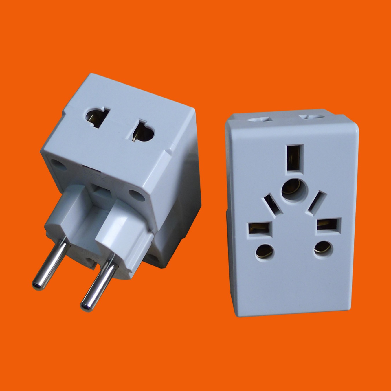 供应欧式转换插座　带灯转换器　旅行多用插座　(P7036L)