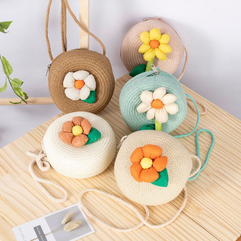 Flower Girl's Straw Woven Bag, Spring and Summer Beach Sweet Girl's Cross-Body Small Round Bag, Children's Coin Purse