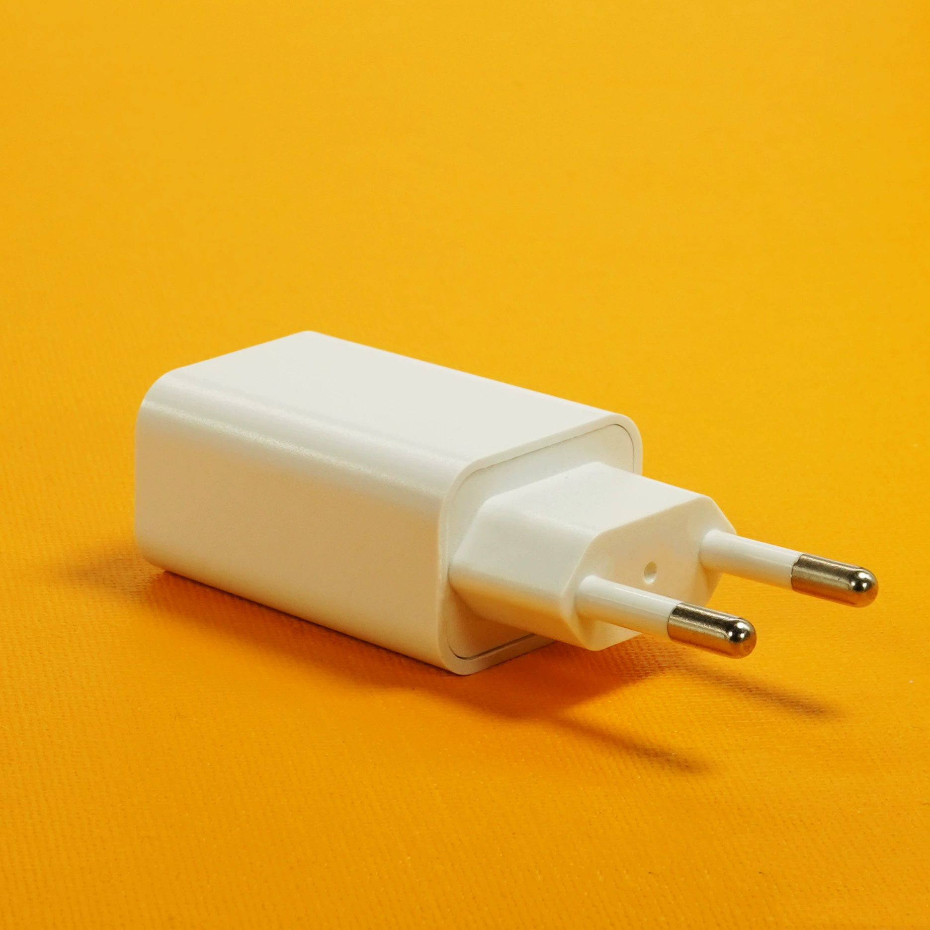 Зарядное устройство для батарей 5V1A 2A USB адаптер маленький рисовый заряжающий европейский и американский противобрызговой трубка страхования