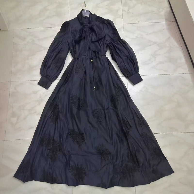 黑白撞色晚装宴会礼服裙2025秋女长袖收腰显瘦大摆绣花系带连衣裙|undefined