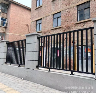 定制铁艺焊接锌钢护栏围墙栏杆学校小区工厂院墙围栏厂房户外栅栏