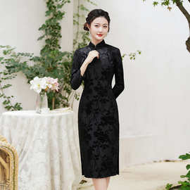 秋款丝绒提花旗袍2022年新款女改良版黑色妈妈装年轻款春秋季气质
