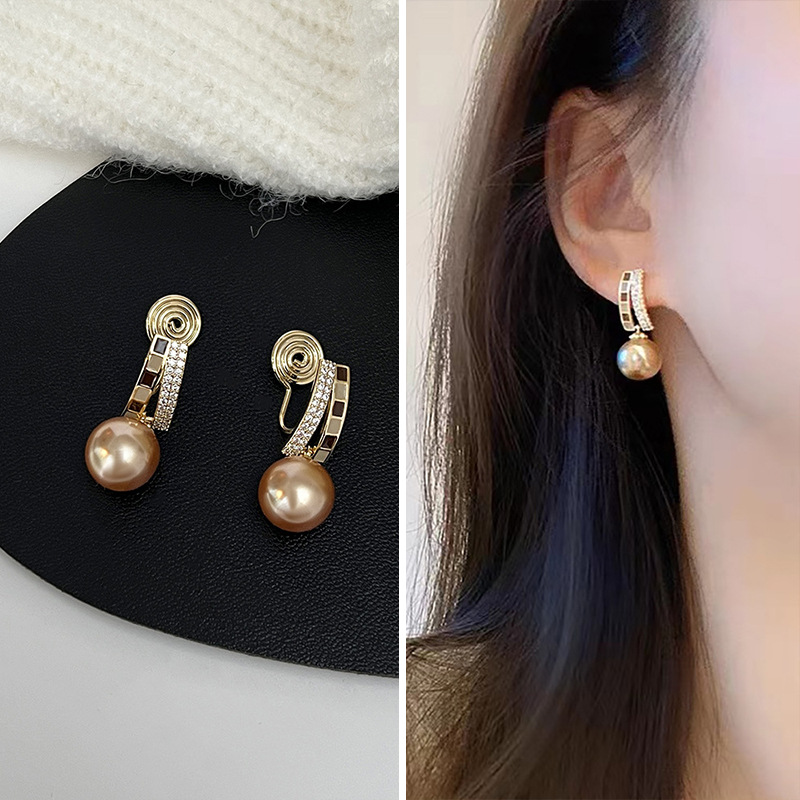 Holiday, Daily Occasion Copper Material 1 Pair Simple Style Leaf Flower Bow Knot Inlay Copper Zircon Drop Earrings