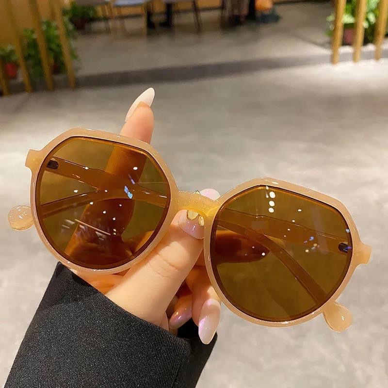 2023 New sunglasses female small frame ins net celebrity retro street photo sunglasses Korean version small face slimming sunglasses