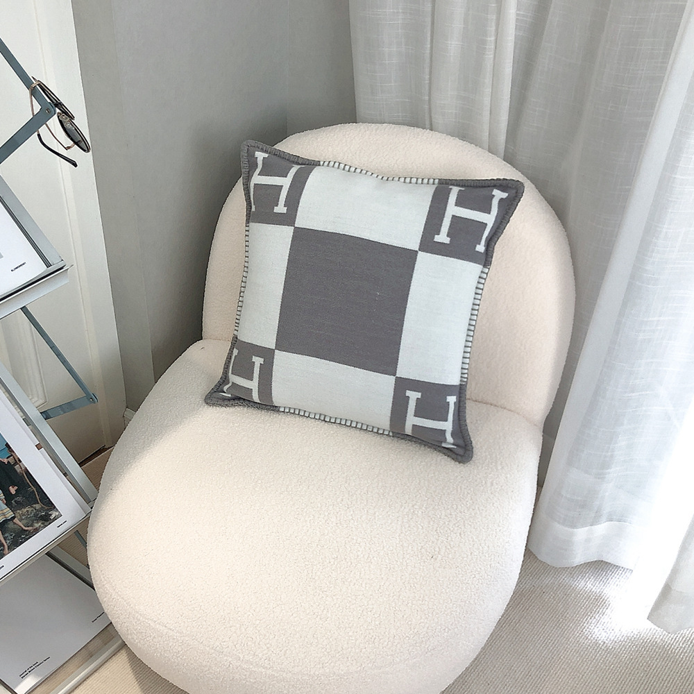 Amazon H 枕北欧モデルルーム昼休みソファクッション車の腰サポート背もたれクッションニット枕カバー