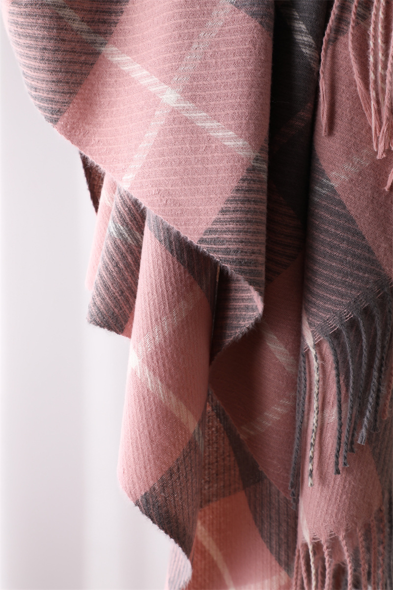 Women's Elegant Classic Style Color Block Polyester Printing Scarf display picture 5