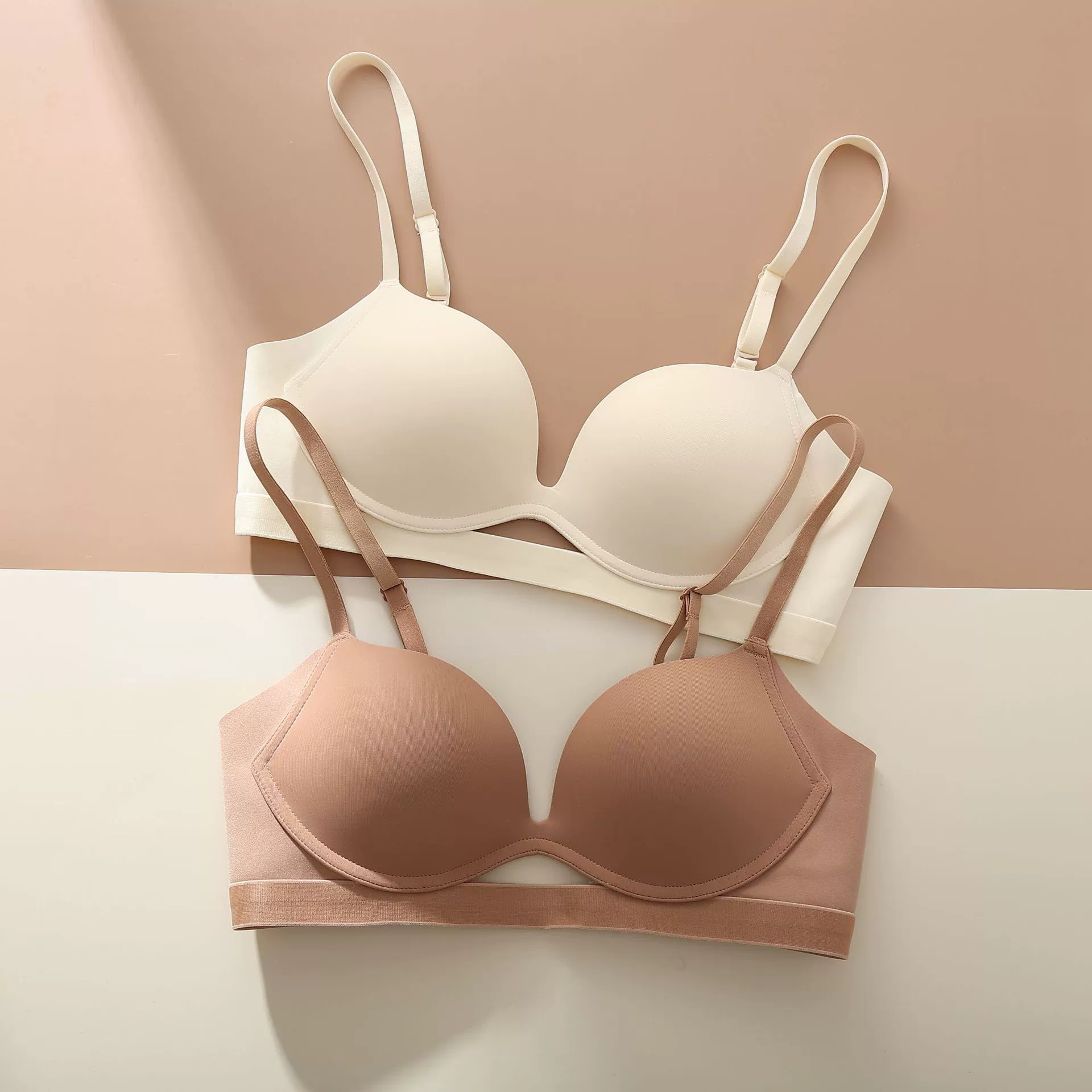 Бесшовное бесшовное нижнее белье без оправы с маленькой грудью, удобная верхняя опора, провисающий бюстгальтер для груди с защитой от аксессуаров HXW1009