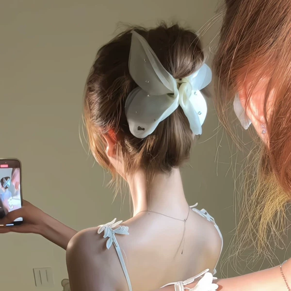 F1477 White perm hair butterfly clip