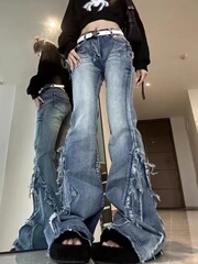 アメリカ式の大きいサイズのレトロな水洗いの毛の縁の小さいラッパのジーパンの女性のギャルは身を修めて痩せています。