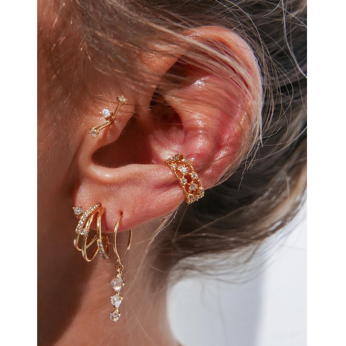 quality brand fashionable universal earrings with zircon