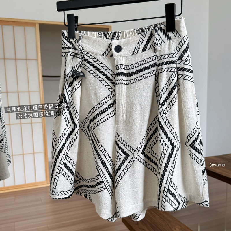 Live-streaming hit product: HM 'Little Rich Woman' shorts, old money style cotton-linen casual pants for women, summer one-piece drop-shipping, high-end slimming pants