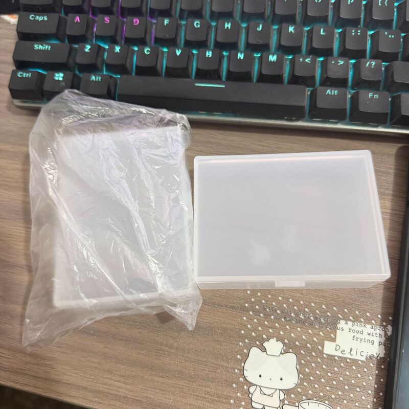 Matte storage card box made of plastic PP material, dustproof desktop organizer with lid for miscellaneous items storage Matte storage card box made of plastic PP material, dustproof desktop organizer with lid for miscellaneous items storage