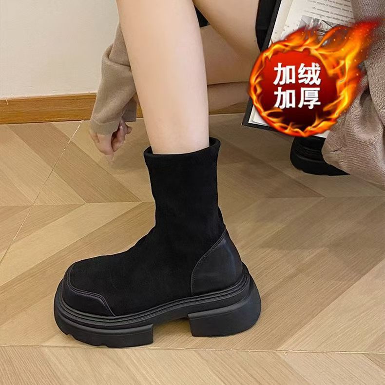 2026 botas cortas de tacones altos con suela gruesa para mujeres nuevas botas elásticas de principios de otoño delgadas retrógradas de estilo inglés Martin botas Chelsea