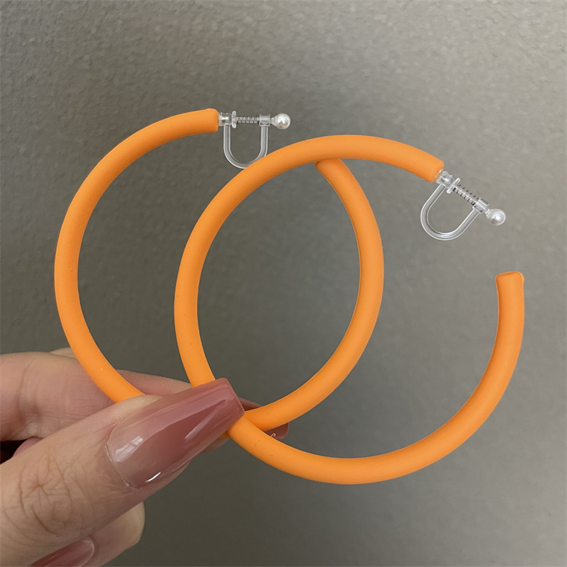 0602 귀를 뚫지 않은 주황색 초대형 C-링 플라스틱 스프링 이어 클립