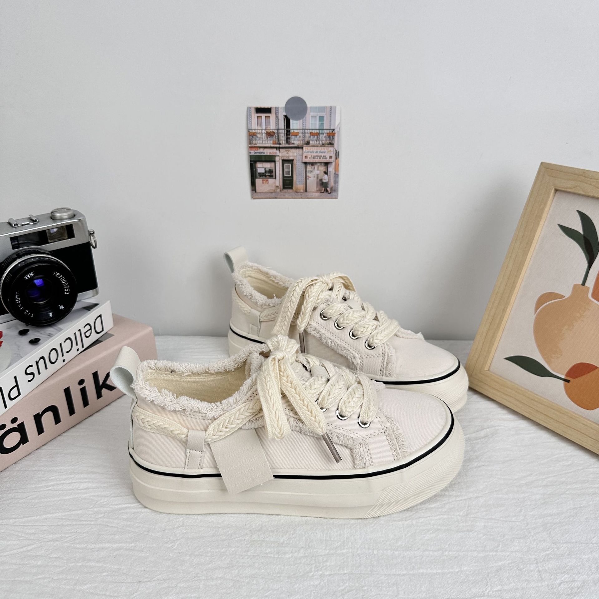 Onda lejana 2025 verano suela gruesa aumento zapatos de lona casuales zapatos de mendigo de corte bajo súper caliente para mujer
