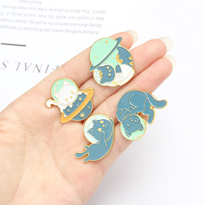 Cute Cat Alloy Plating Metal Brooches display picture 4