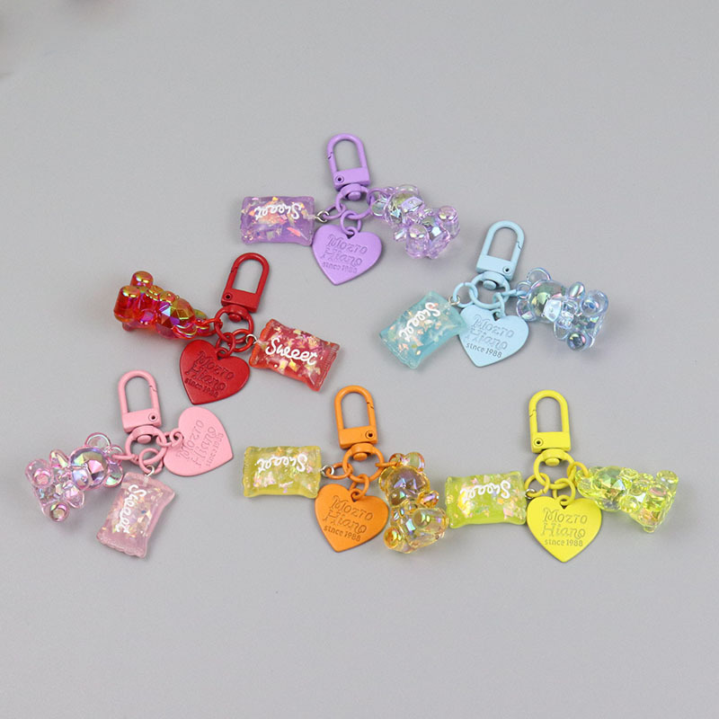 彩色小熊爱心糖果铁质烤漆钥匙扣挂饰小礼品挂件简约百搭包包配饰