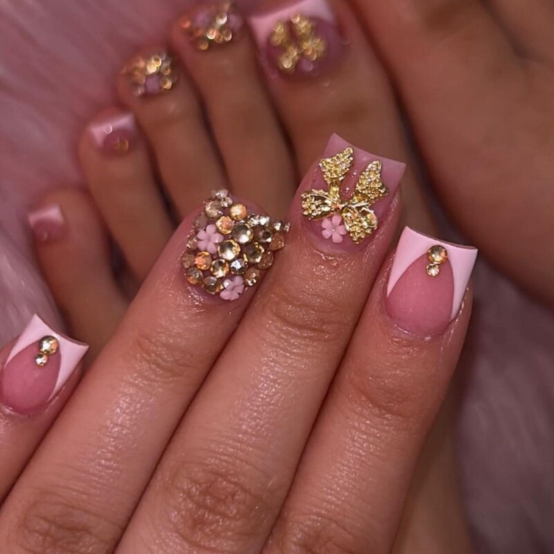 Cross-border short European square wearing armour foreign trade flash three-dimensional metal butterfly shape fake nails wholesale Cross-border short European square wearing armour foreign trade flash three-dimensional metal butterfly shape fake nails wholesale