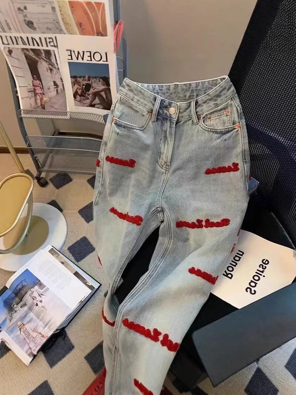 アメリカのレトロなアルファベットの刺繍のジーパンの女性の春の新型のゆるいまっすぐな筒の潮の札の百合の広い足のお父さんのズボン|undefined