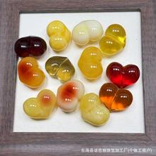 二代蜜蜡屁桃爱心吊坠配饰焦糖金珀爱心diy配件厂家批发小红书网